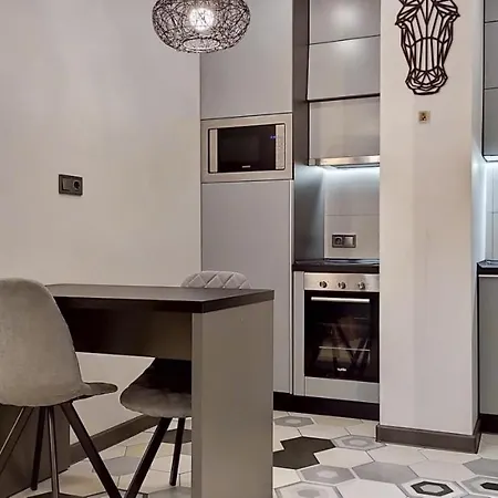 Petrovdom 52,67,205,213 In Smart In New York Concept House *