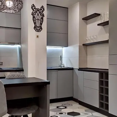 Petrovdom 52,67,205,213 In Smart In New York Concept House *