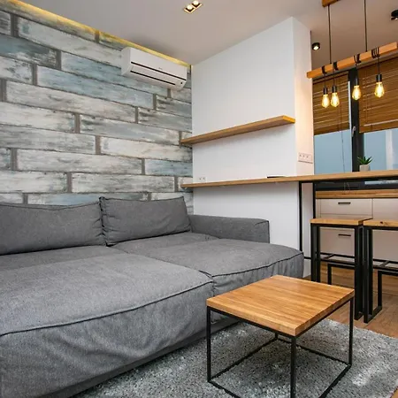 Petrovdom 52,67,205,213 In Smart In New York Concept House *