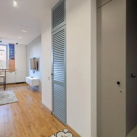Petrovdom 52,67,205,213 In Smart In New York Concept House Apartamento