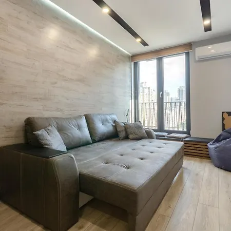 Apartamento Petrovdom 52,67,205,213 In Smart In New York Concept House Kiev