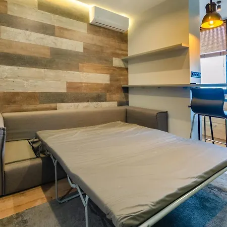 Apartamento Petrovdom 52,67,205,213 In Smart In New York Concept House