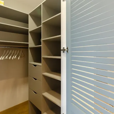 Apartamento Petrovdom 52,67,205,213 In Smart In New York Concept House Kiev